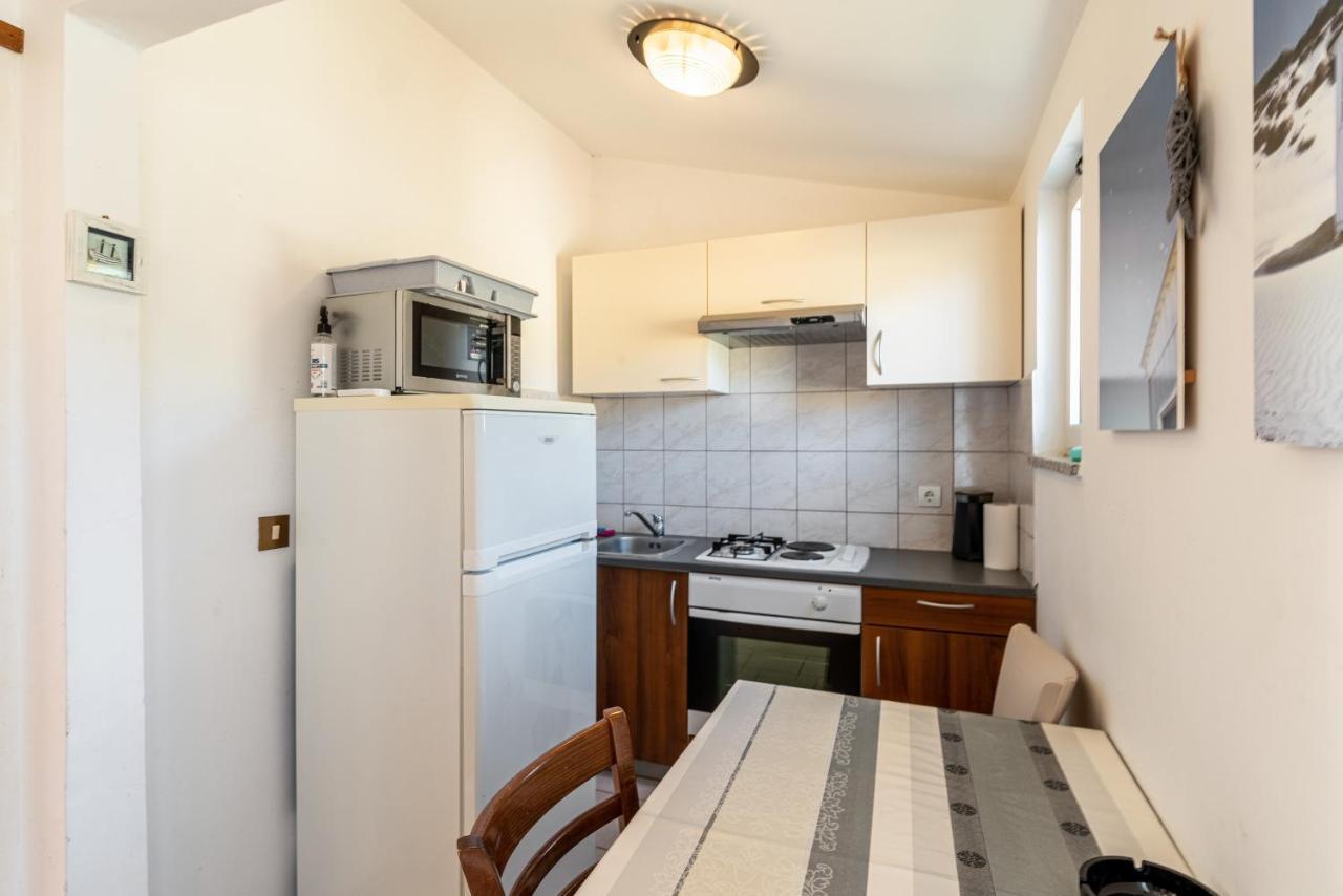 Apartments With A Parking Space Lopar, Rab - 14070 Kültér fotó